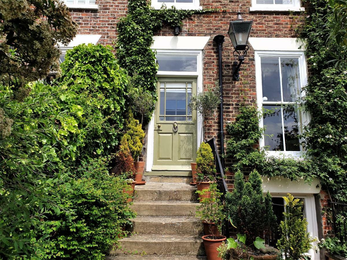 Saint Hilda'S House Bed and Breakfast Whitby Exteriör bild